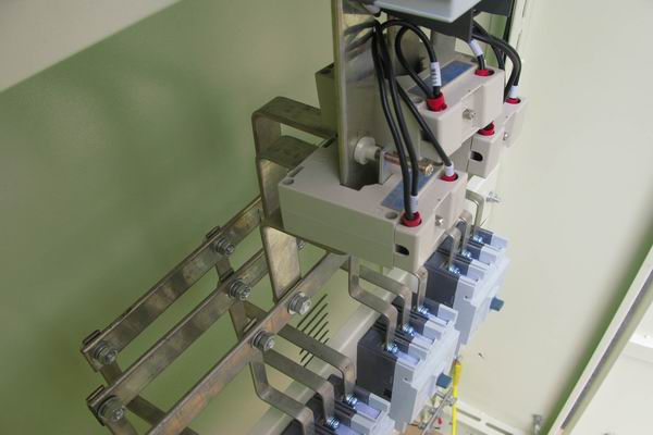 宁江配电柜-应急照明配电柜使用对工作人员的具